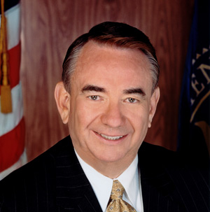 Photo of U.S. Secretary of Health and Human Services Tommy Thompson