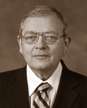 Kenneth J. Waliszewski, D.D.S, Dent '71, Grad  '74