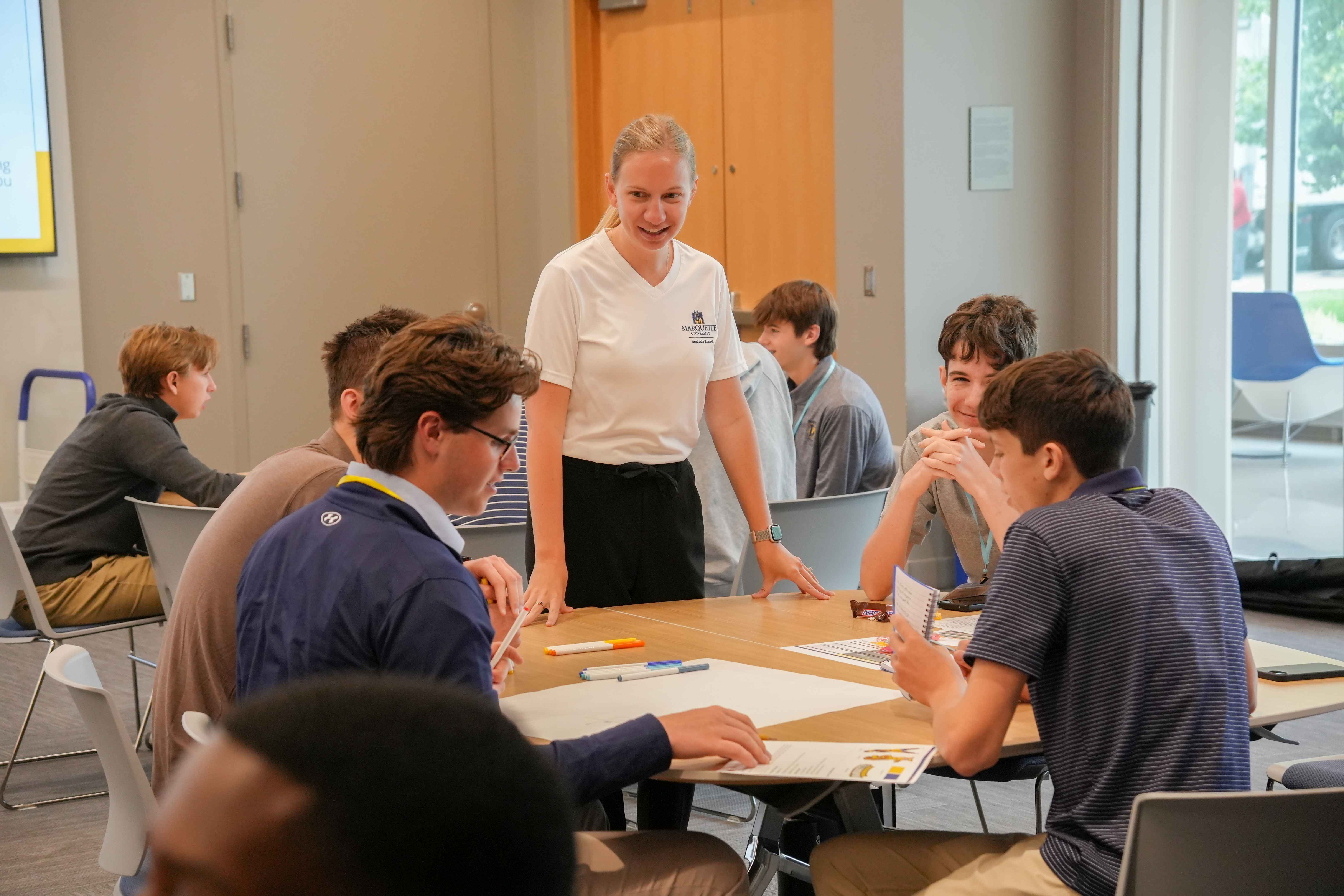 Students work on group project
