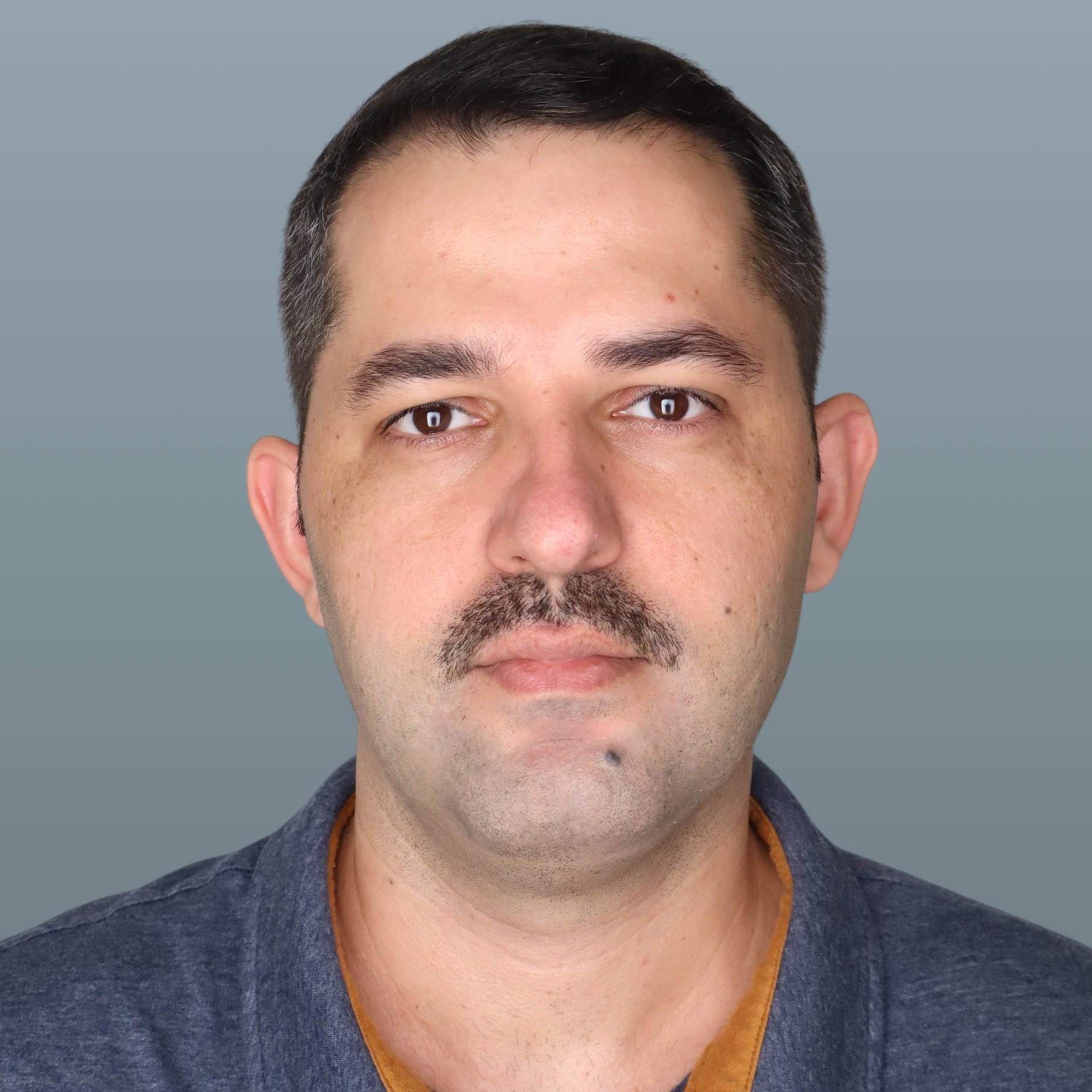 Behrooz Khalil Loo