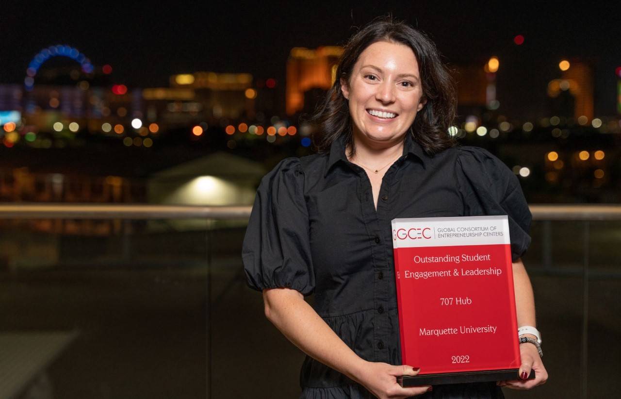 Kelsey Otero with the 707 Hub's GCEC Award