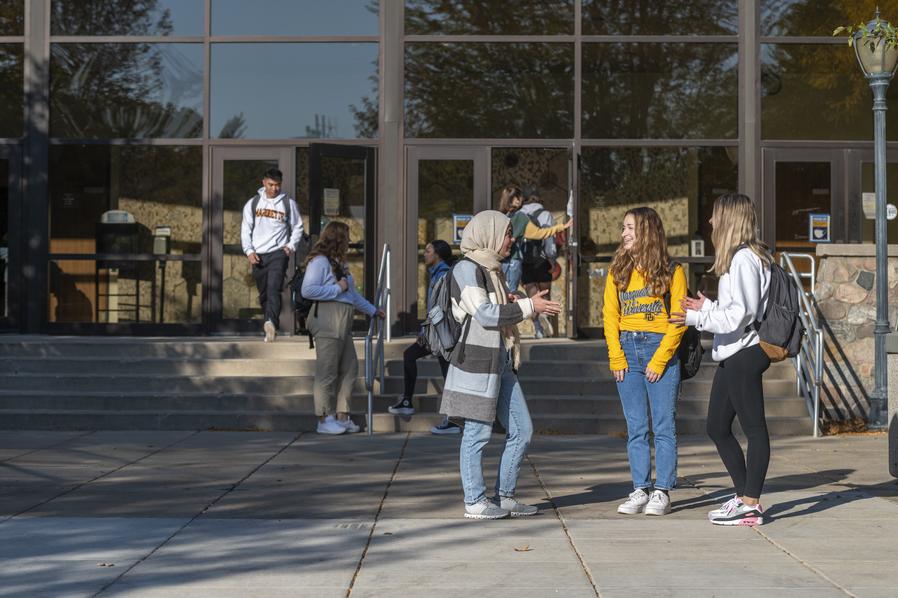 Marquette students visit campus